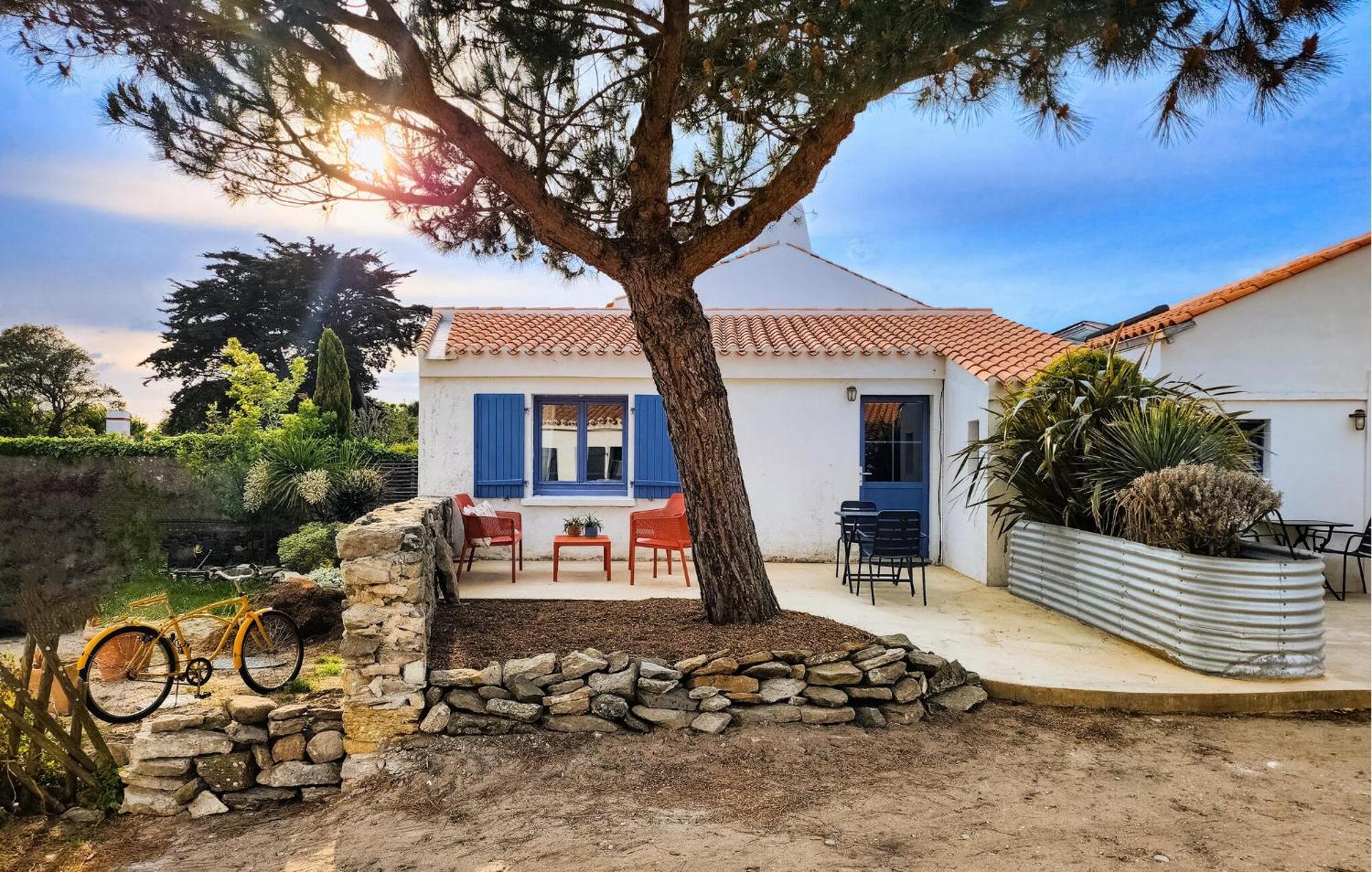 Awesome Home In Noirmoutier En Lile With Kitchen Extérieur photo